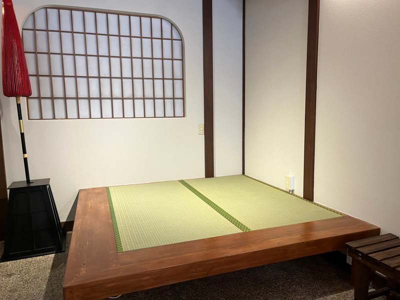 【京都・清水で初のりんご飴専門店】東京やディズニリゾートで行列の「代官⼭Candy apple」が2023年4月1日(土)関西エリア1号店となる清水二寧坂店をグランドオープン!