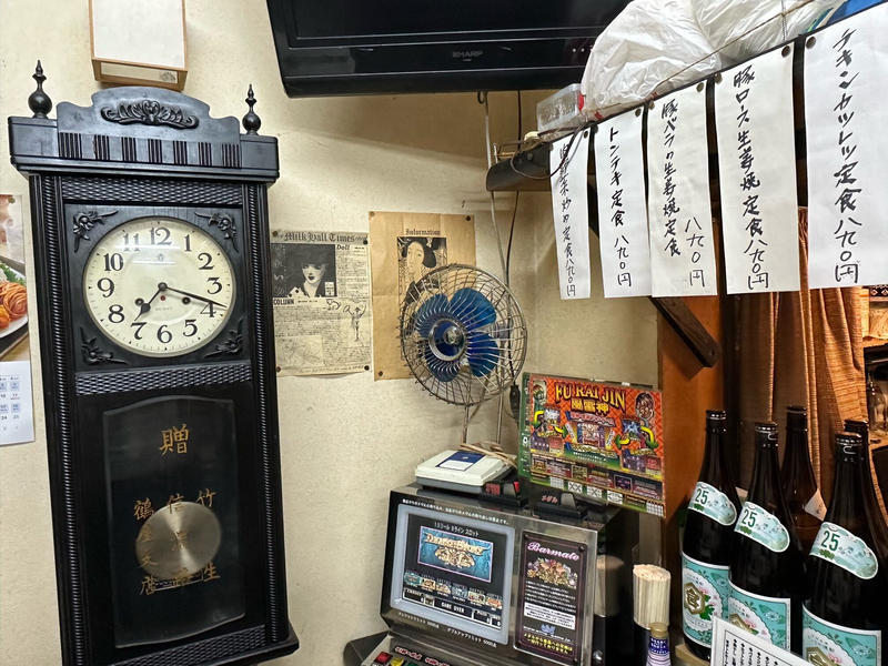 『絶滅的八王子食堂』昭和に浸りながら食事にも飲みにも使えるハイブリッドな店!