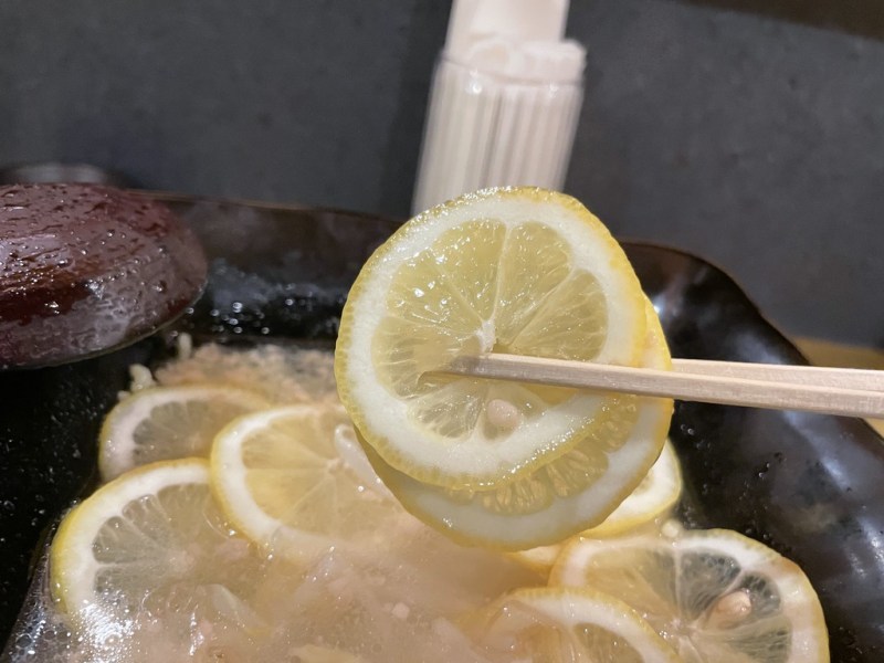 【熊本市中央区】ジョイフルは24時間営業してるとこ少なくなったけど「黄金ラーメン」は今も24時間営業！驚愕ビジュアルの三代目レモンラーメンを喰らう