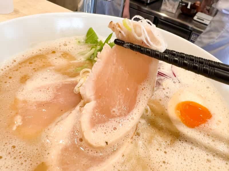 西八王子駅前に話題のラーメン新店『鶏白湯そば 伊東』がオープン！