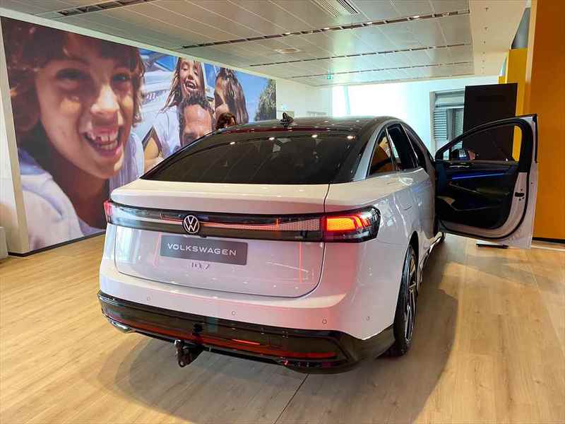 VW本社のアウトシュタットはスケールも超特大！ 名物のカリーブルストも堪能しました！【池ノ内ミドリのジャーマン日記】