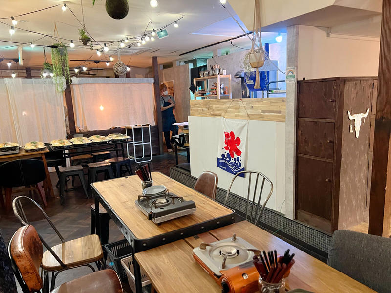 大きなかわいいパフェがいただける！全てがかわいいお店『CAFE NOOON』