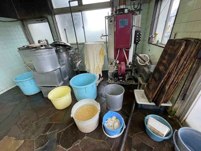 豆腐だけじゃない！おから焼きドーナツが買える『安井豆腐店』