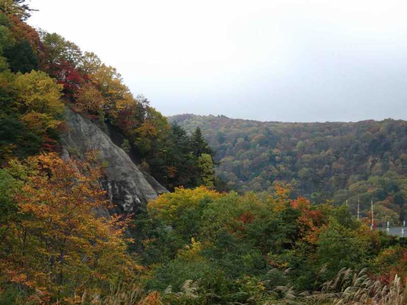 絶景を一望、福島県の紅葉スポット9選！眺めが最高でドライブにもオススメ！