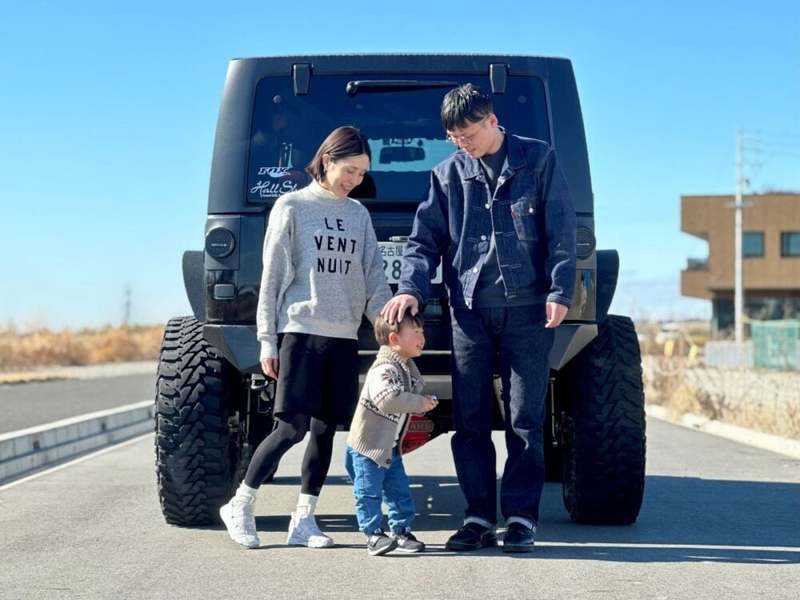 試乗なしで即決☆ラングラーにひとめぼれしたJEEP党パパ!屋根を外して砂浜ドライブが気持ちいい♪