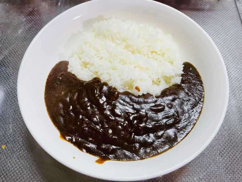 九州のソウルアイス「ブラックモンブラン」のカレーだと……！？九州民が実食