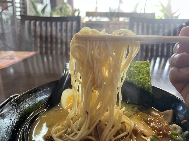 焼肉とラーメンが一緒になった奇跡の男飯を食べてみた