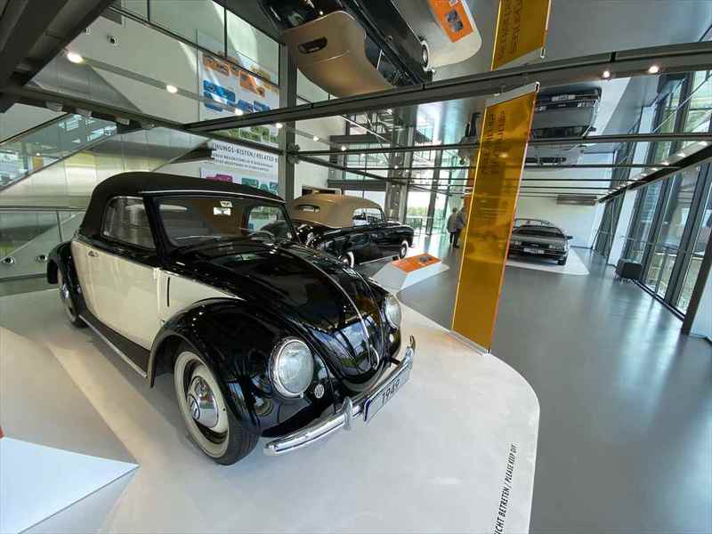 VW本社のアウトシュタットはスケールも超特大！ 名物のカリーブルストも堪能しました！【池ノ内ミドリのジャーマン日記】