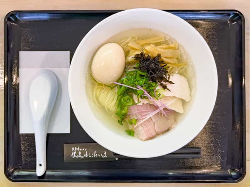 繊細な貝出汁ラーメン店『僕達はここにいる。』がオープン！