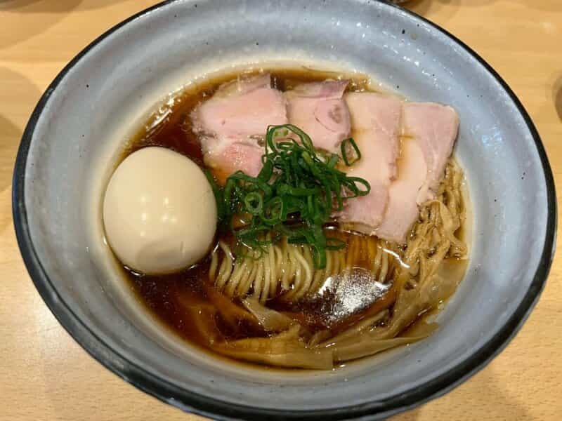 ラーメンの名店といえば!!ハイクオリティで美しい中華そば『らーめん楓』