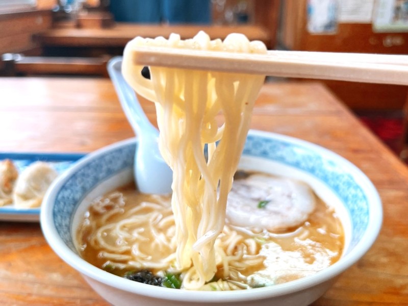 【菊池市】気になり過ぎる外観の「東揚ラーメン」はお店も味も懐かしさ満点。