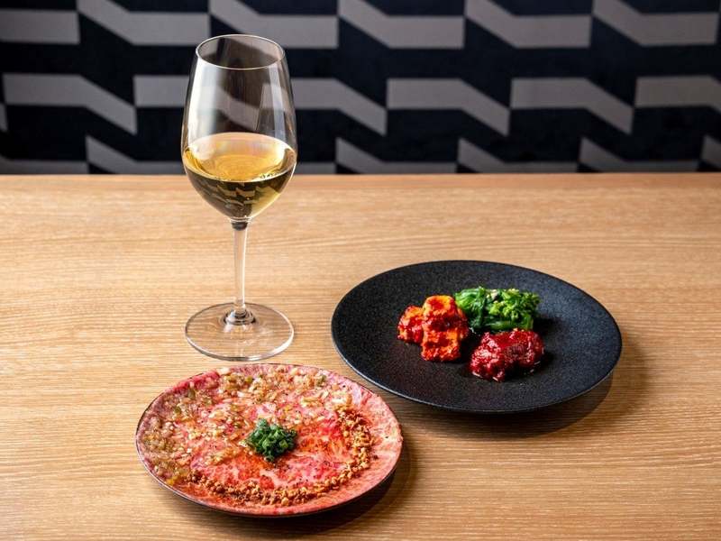 ここでしか味わえない、春限定フードとお酒を楽しむチョイ飲み企画！ニュウマン横浜 「春、大人のチョイ飲み」キャンペーン