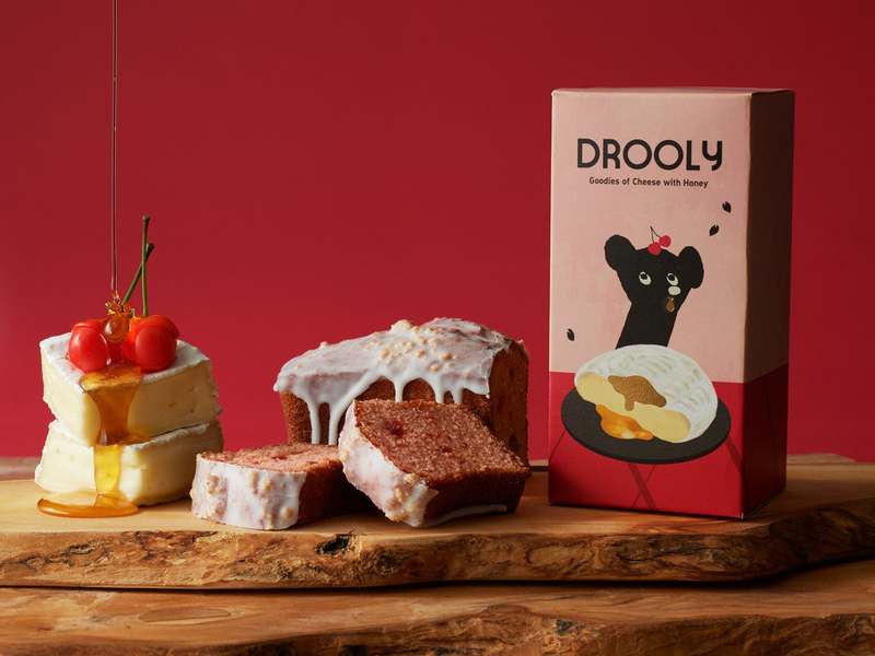 甘酸っぱい春のフレーバー!大阪で大人気の【DROOLY(ドローリー)】から、昨年大好評の季節限定味、「パウンドケーキ」「フィナンシェ」〔チェリー&カマンベールwithハニー〕を数量限定で発売致します!