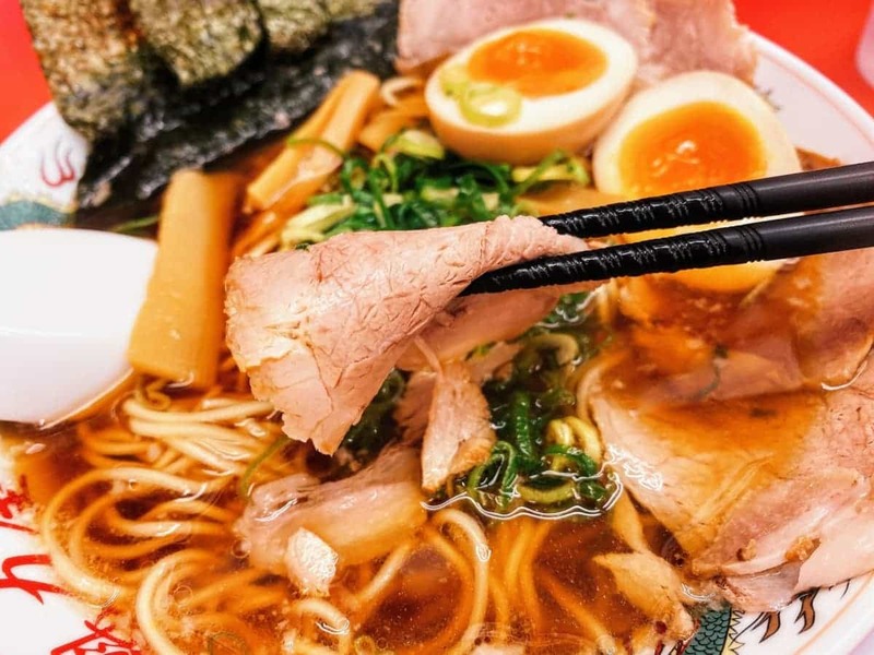 山手幹線ぞいにある「ラーメン魁力屋」で『特製醤油全部のせラーメン』食べてきた【にしつーグルメ】