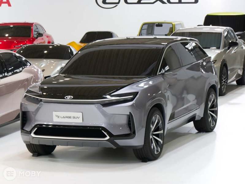 『bZ5X』に『コンパクトクルーザー』!?トヨタが新型ランクル発表で“新型EV”チラ見せ