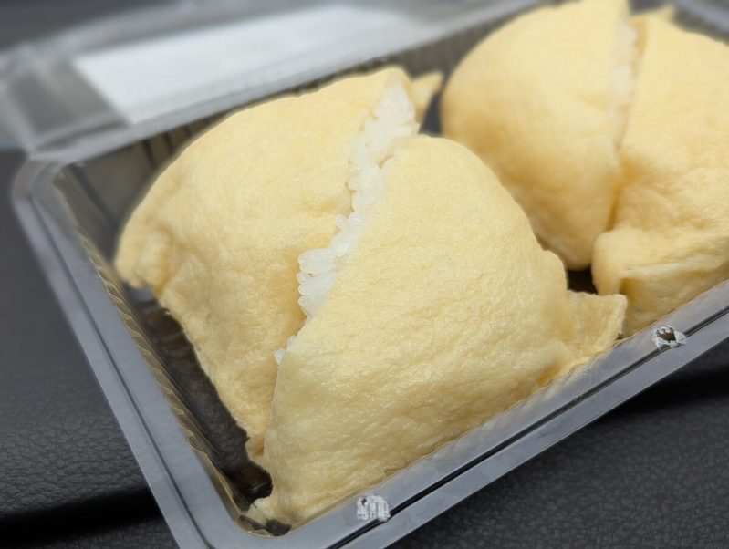 沖縄県には「フライドチキンといなり寿司」を同時に食べる文化がある　ハンバーガーより合うかも…