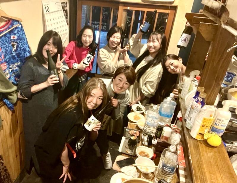 マスターの人柄と優しい常連さん達に惹かれる～！『立呑み大學』賑やかに呑んで楽しもう！
