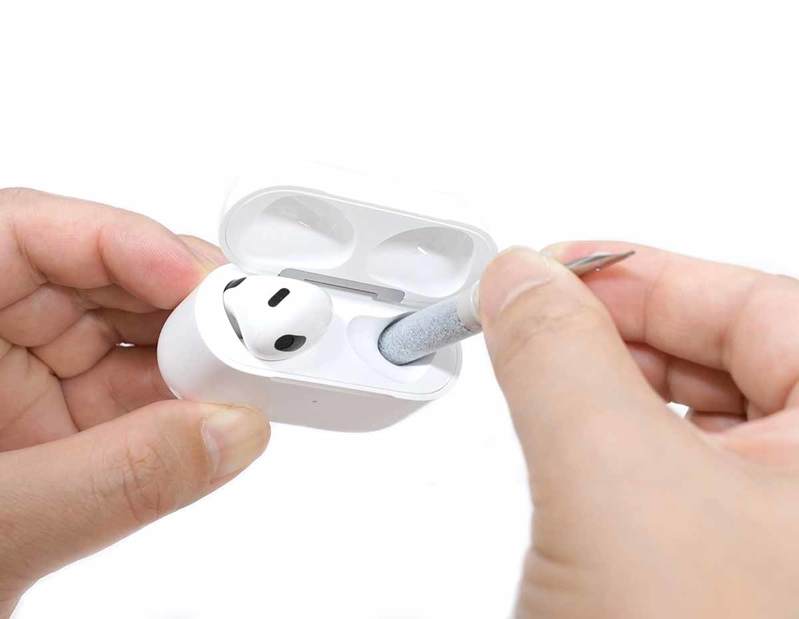 3COINSの「クリーニングペン」がAirPods（イヤホン）のお手入れに最適！