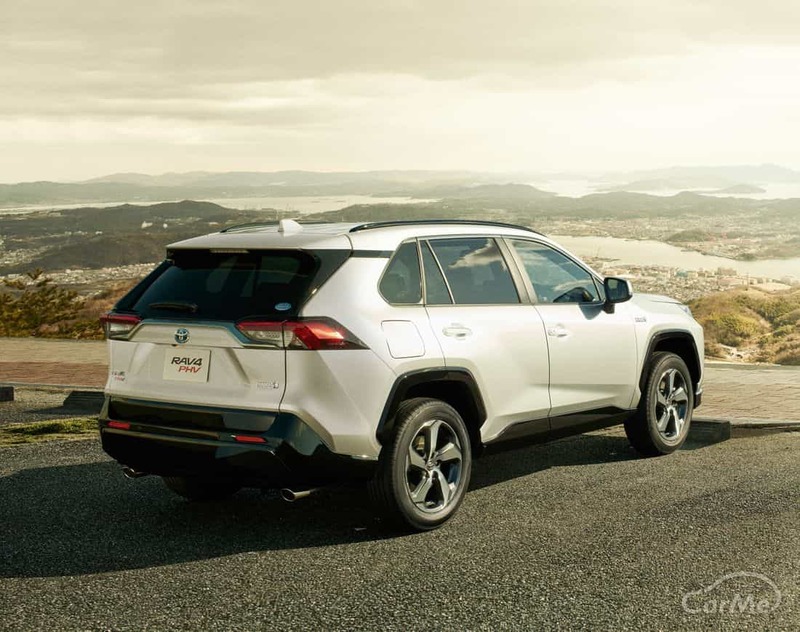 トヨタ RAV4 PHVはスープラの次に速い？！人気すぎて受注停止のRAV4 PHVを徹底解説