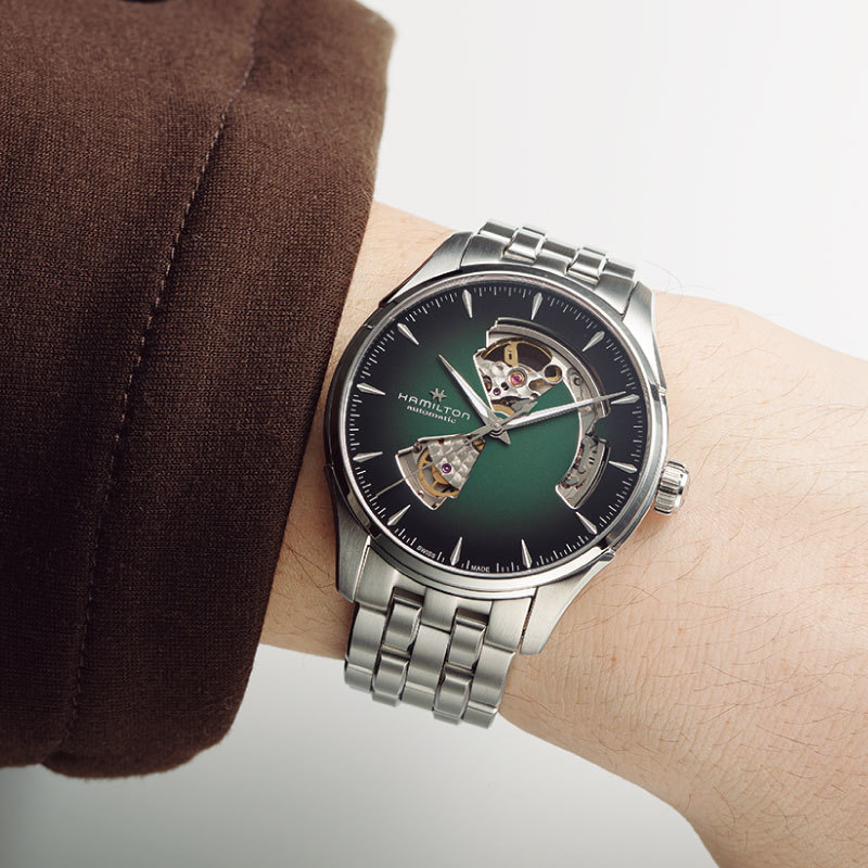 【まさにクロノグラフの王道スタイル】ハミルトンの新シリーズ、“ジャズマスター パフォーマー オートクロノ 42mm”【デザイン性と機能性を両立した新機軸に注目】