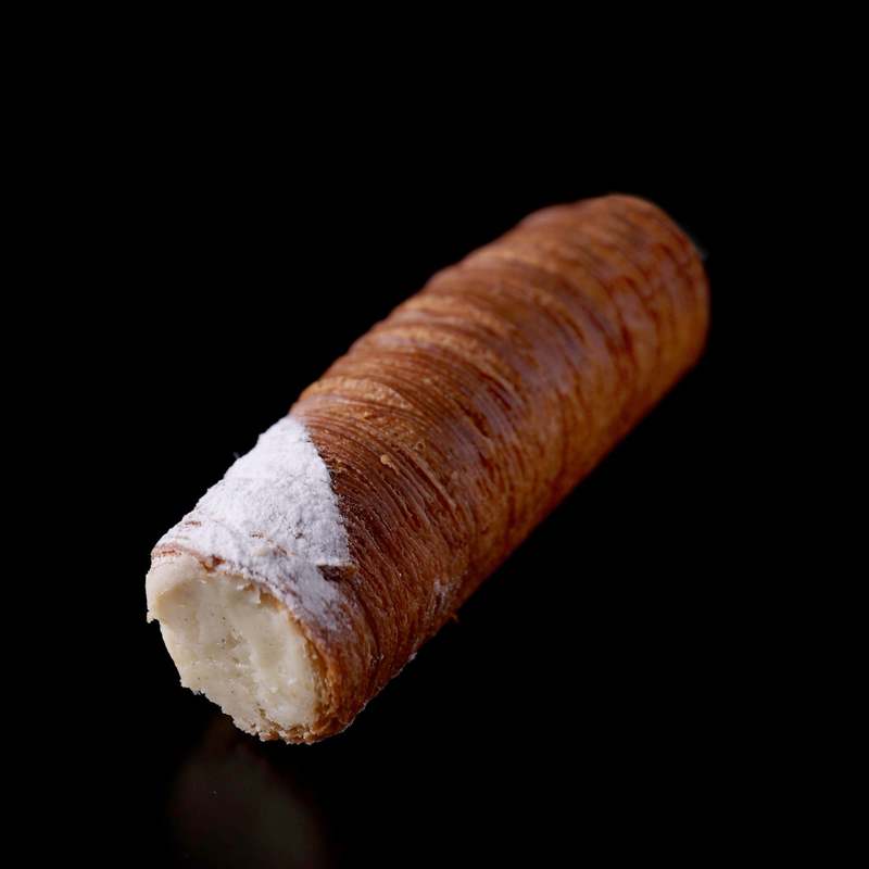 ザクザク食感が特徴のクロワッサン生地を使用したジョエル・ロブションの新作スイーツ『ル シガール』