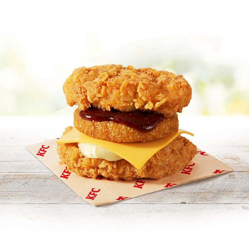 【外はカリッ、中はホクッなハッシュポテトを挟んだ新感覚バーガー登場】「カリホクハッシュのフィレバーガー」4月26日(水)から数量限定販売