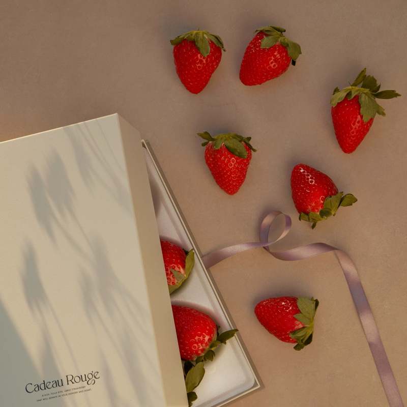 ビームスがプロデュースした完熟大粒イチゴブランド〈Cadeau Rouge（カドー ルージュ）〉が3月15日（水）から開催する伊勢丹新宿本店のイベントに期間限定出店
