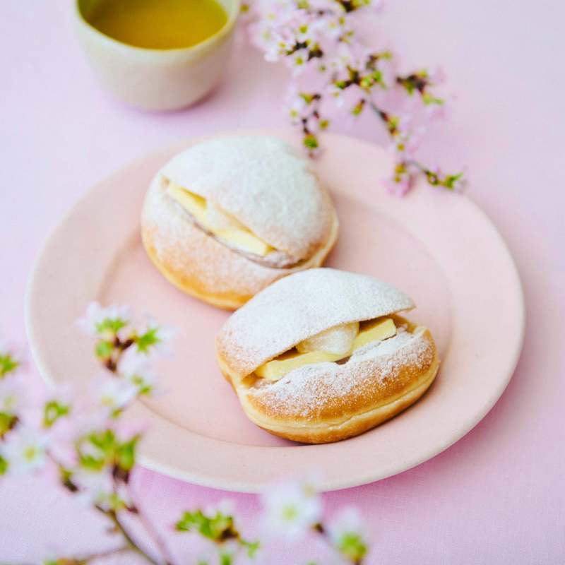 春を楽しむ“桜”と“抹茶”のドーナツが登場！春限定『クリスピー・クリーム・プレミアム 名古屋』2種