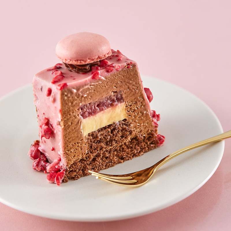 札幌の洋菓子店【きのとや】”母の日限定スイーツ”全国へお届け可能な『苺のショコラケーキ』や、新発売の華やかなデコレーション『母の日　スイートベリーケーキ』が登場！