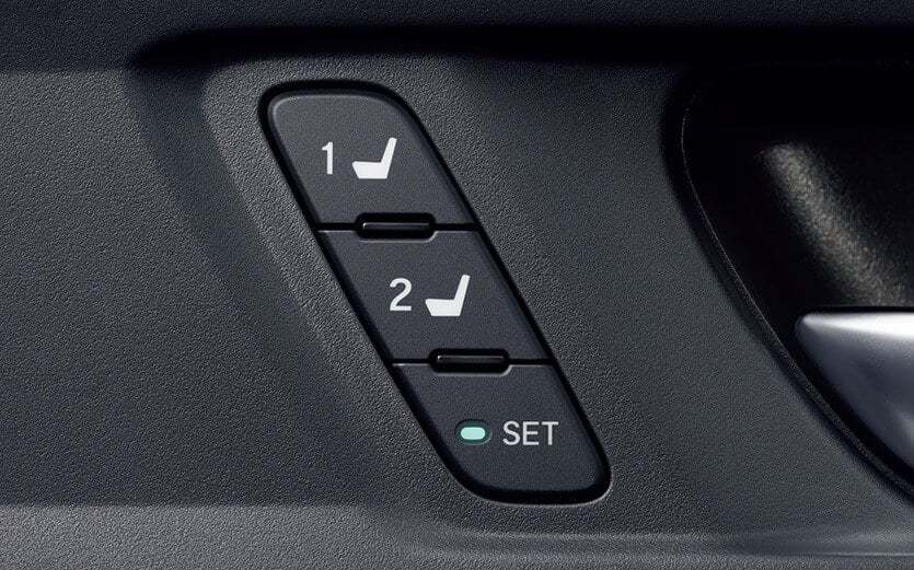 ホンダ初の“ハンズオフ”対応「アコード」e:HEVの新グレード発売!日産「リーフ」新型のティザームービー第2弾公開