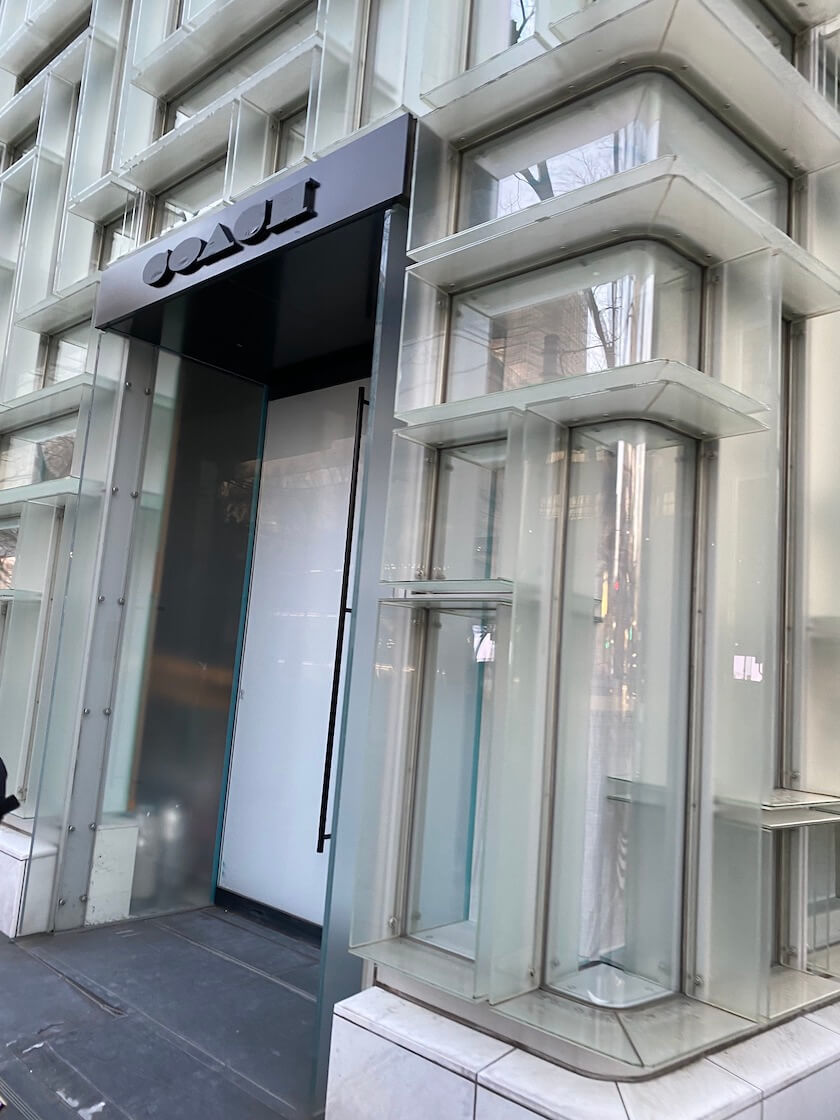 「コーチ」の表参道店が閉店