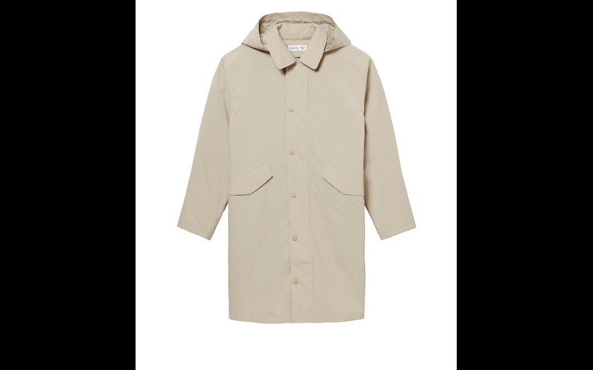 「A.P.C.」と「ミズノ」がコラボレーションしたライナー付きコートを発売