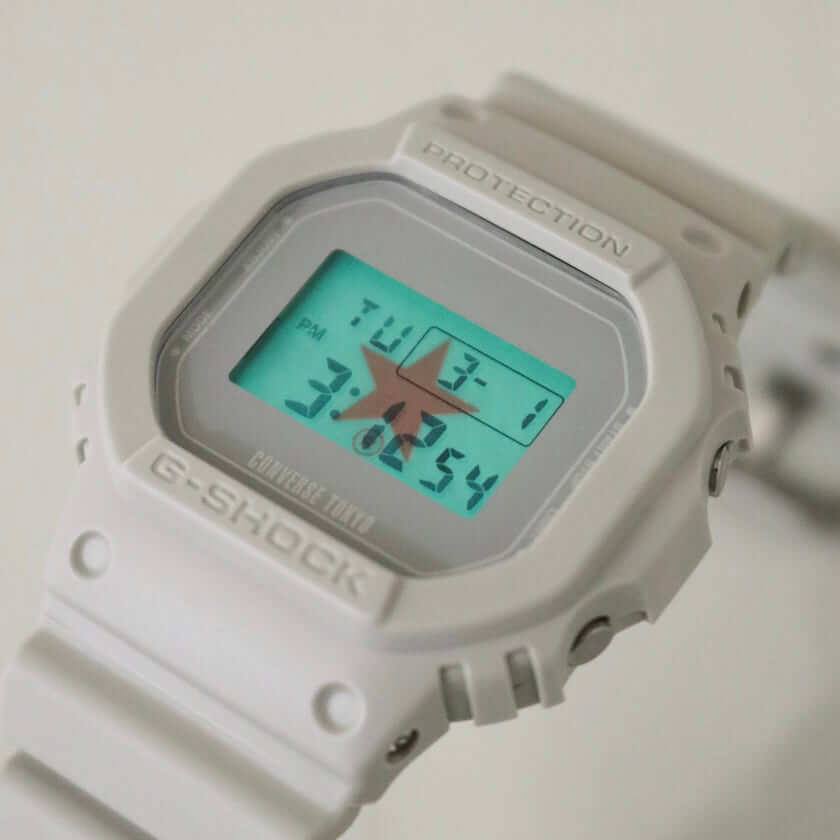 「コンバーストウキョウ」が「G-SHOCK」とコラボ　ユニセックスで使えるグレージュカラーのウォッチを発売