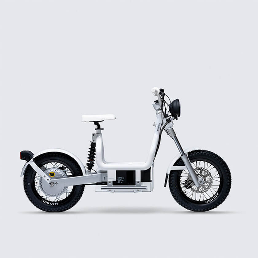 ゴールドウインが雪山も疾走できるスウェーデンの電動バイクを発売