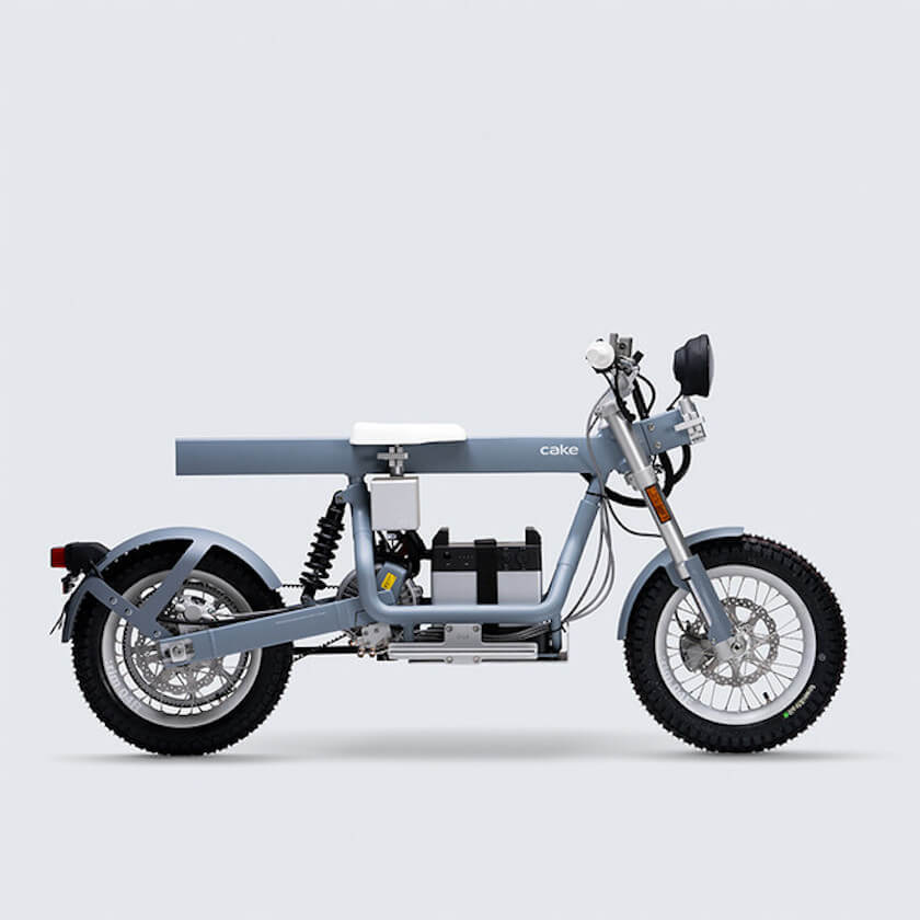 ゴールドウインが雪山も疾走できるスウェーデンの電動バイクを発売
