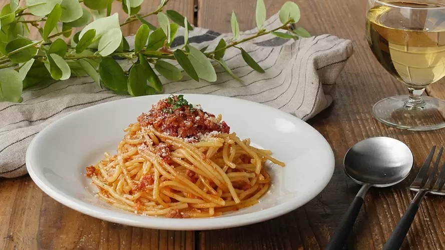 ミニマルなデザインで調理もできる炊飯器「マルチライスポット」