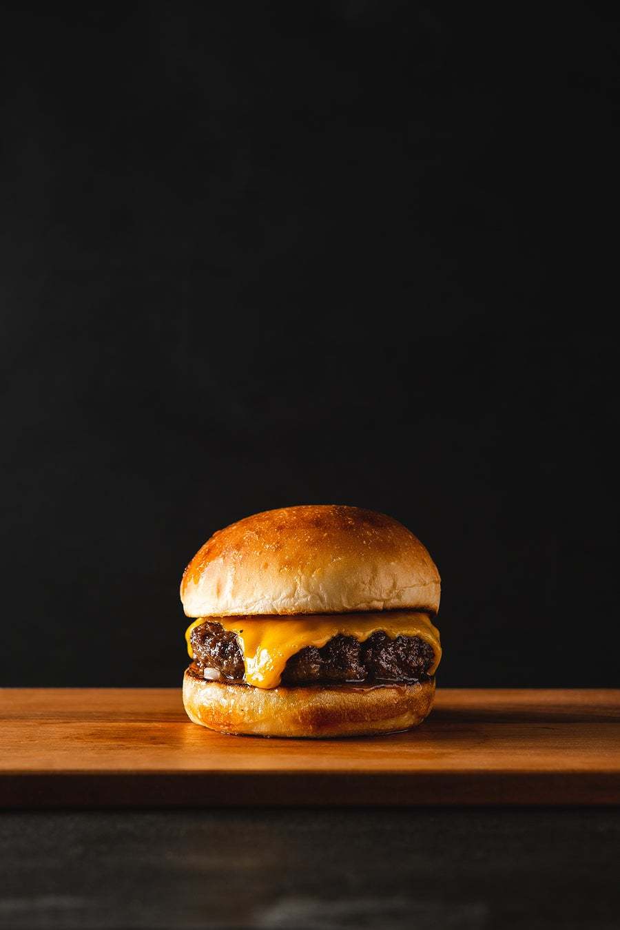 【京都タワーサンド限定】「100%和牛タワーバーガー」新登場!2023年4月22日(土)「STEAK&BURGER NICK STOCK(ニックストック)」リニューアルオープン!