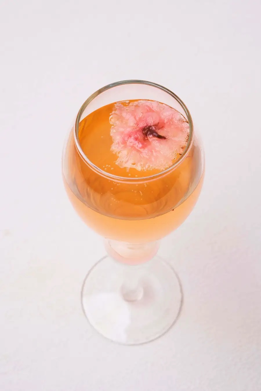 アメリカンレストラン「ハードロックカフェ」上野駅東京店 21周年記念 スペシャルメニューとピンバッジが登場「CHEERS TO 21 YEARS」