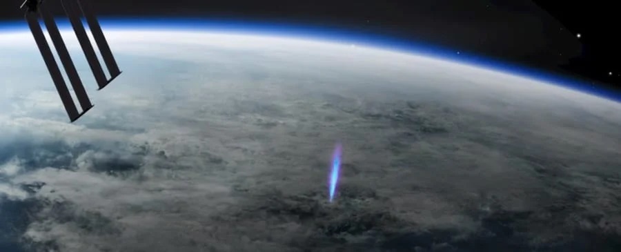 宇宙へ放つ「逆さまの雷ブルージェット」の発生源を突き止める　国際宇宙ステーションから分析