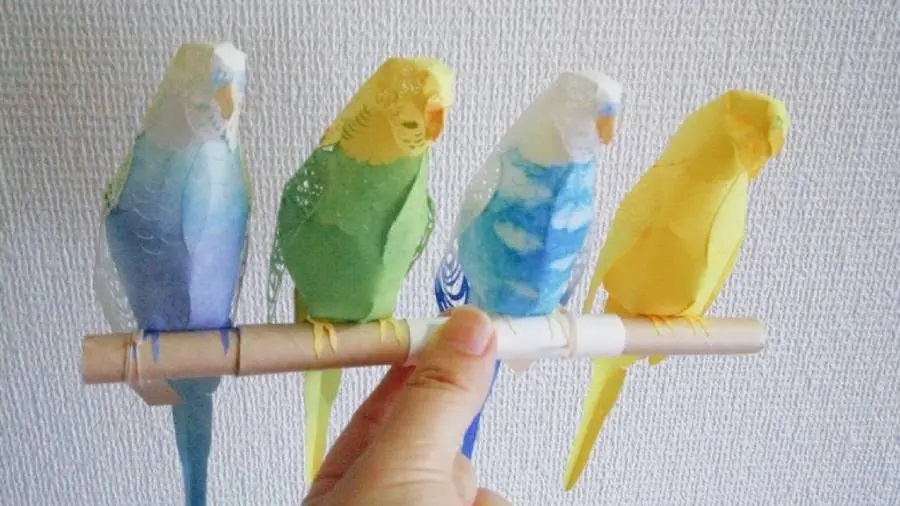 まさしく紙ワザ！100均の折り紙と画用紙で作ったインコが本物にしか見えない