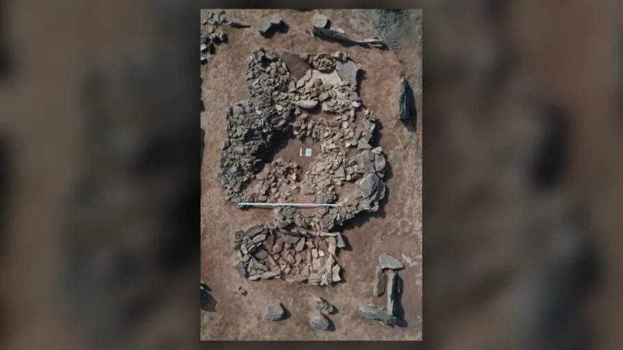 シベリアで「2500年前の戦士」の遺骨が出土！同じ墓地に”老女と乳児”の骨も発見