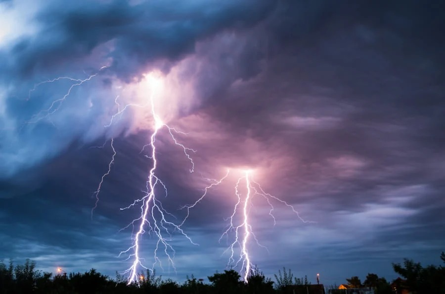 全長700km の稲妻が「史上最長の雷」に認定される（ブラジル）