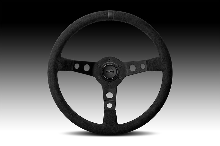 MOMOの大人気ステアリング、MOD.07に【ブラックエディション】ラインアップ