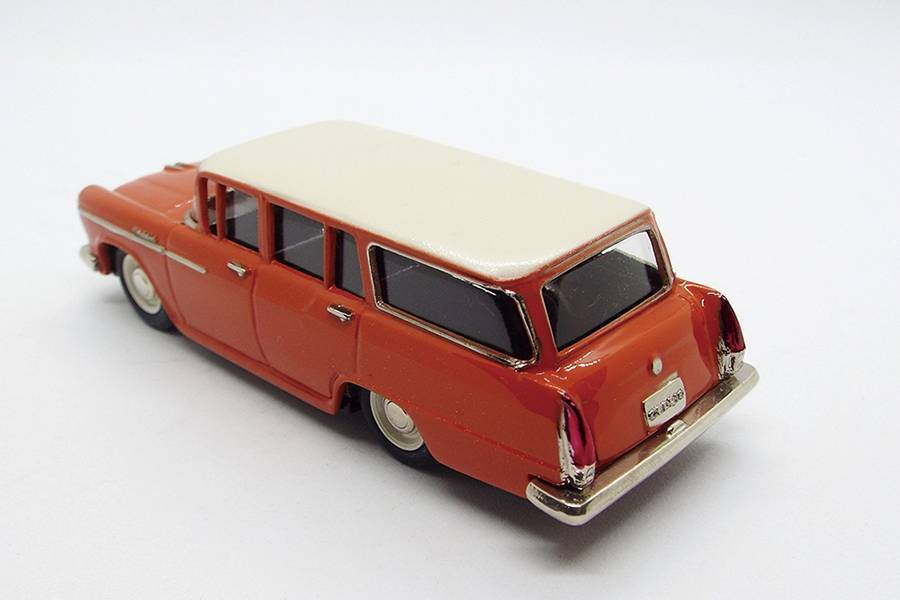 森永卓郎のミニカーコラム「ブリリアントモデル製 日産セドリックバン」