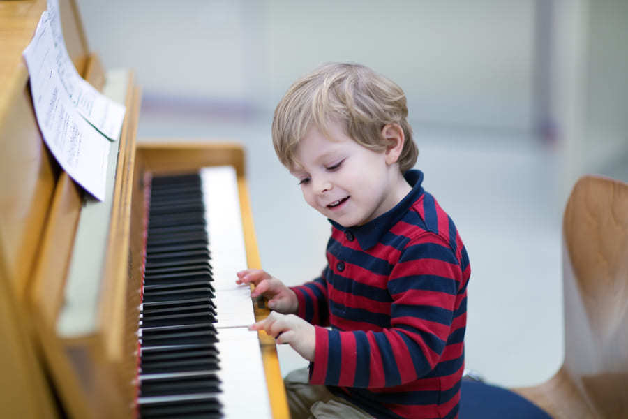 「音楽」をする子どもは認知機能が高いことを実証、音楽トレーニングはADHDにも効果的