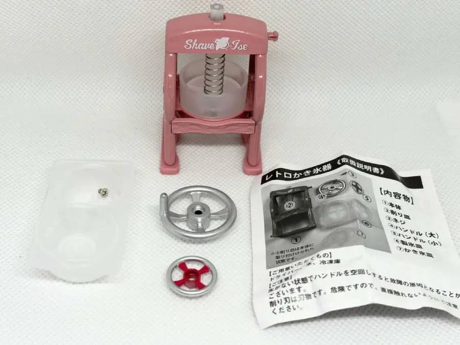 かき氷が本当に作れる？カプセルトイのミニチュアかき氷器の性能を検証してみた