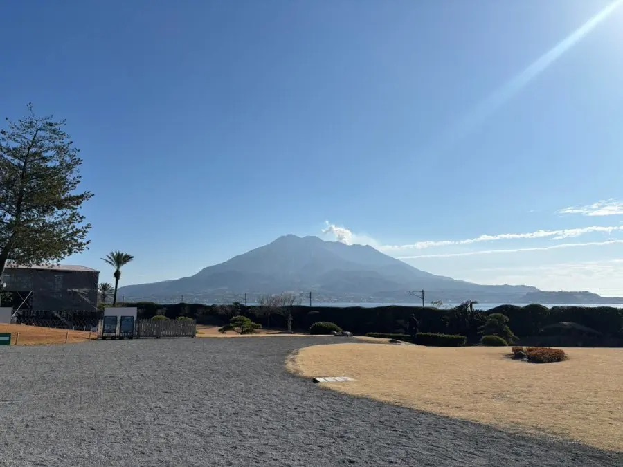 鹿児島・仙厳園の「猫神社」が遷座　新たな鎮座地を参拝してきた