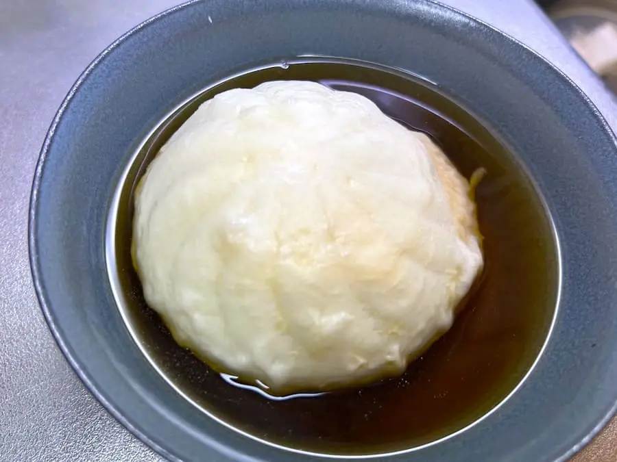 忙しい冬の朝の最適解！セブンプレミアム「金の海鮮肉まん」のアレンジレシピが簡単すぎるし美味すぎる