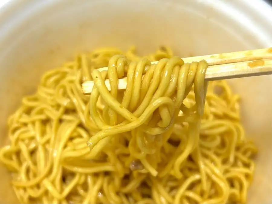 エースコックの「名もなき下敷きスパゲッティ味」を実食！お弁当のあの味がカップ麺で完全再現