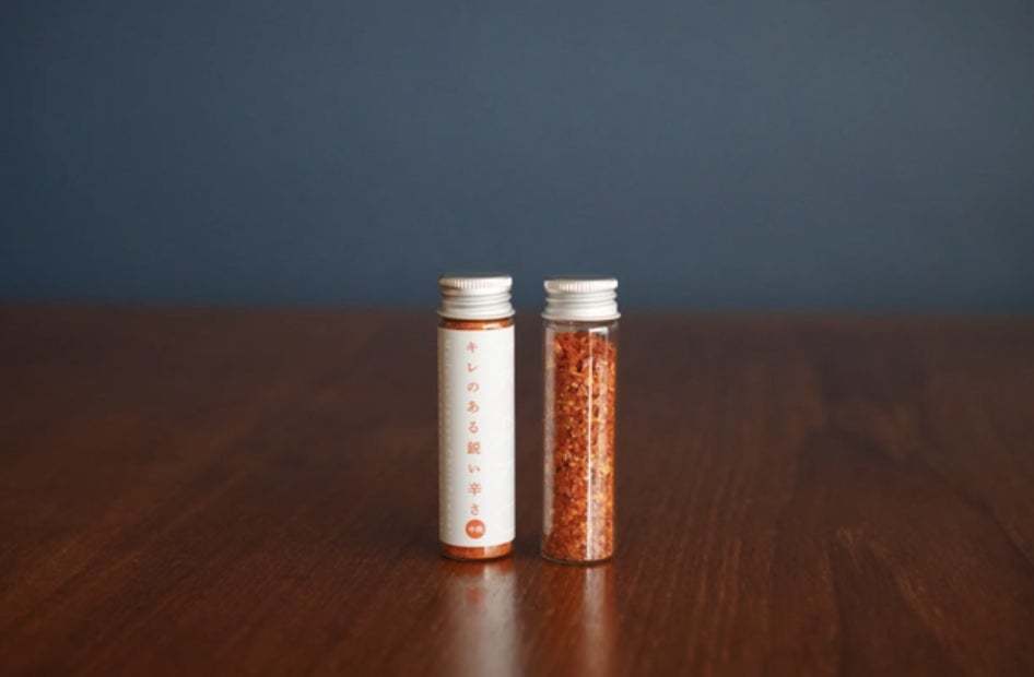 料理ごとに使い分けられる唐辛子の調味料「1KAKU」をMakuake限定で発売開始